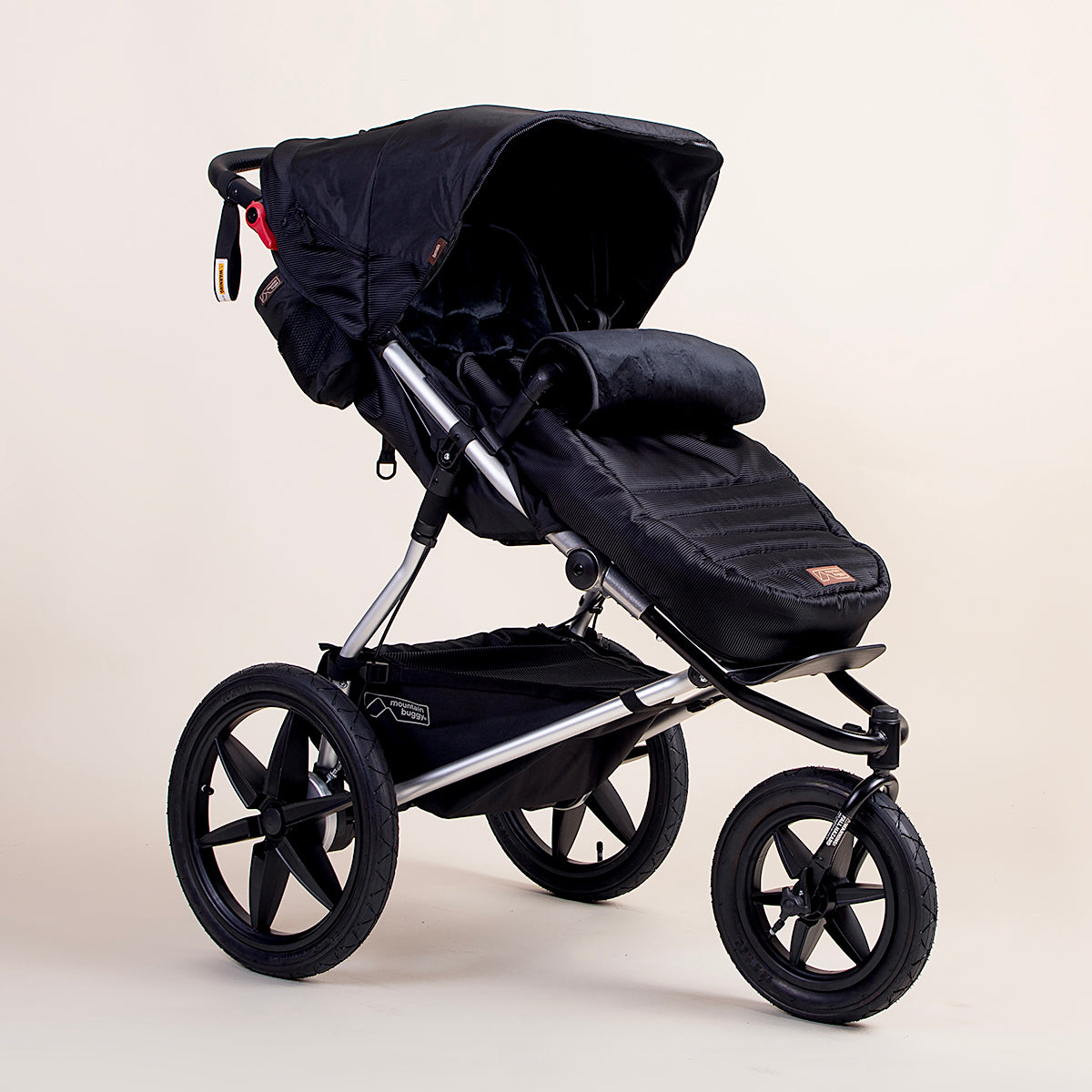 Full shot of Mountain Buggy terrain footmuff in colour Onyx