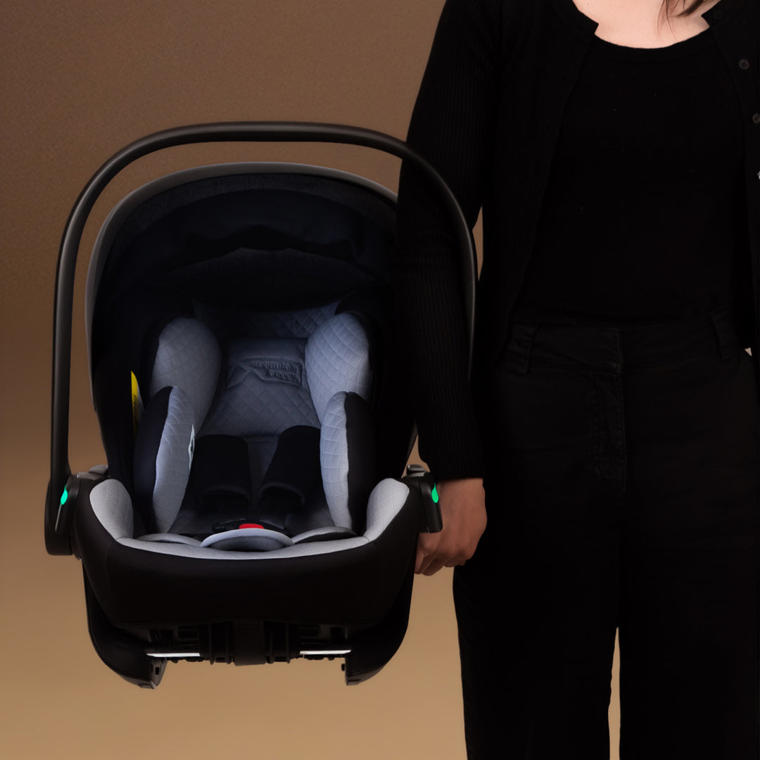 Mountain Buggy® protect™ i-Size Reclining Infant Car Seat with Rotating ISOFIX Base
