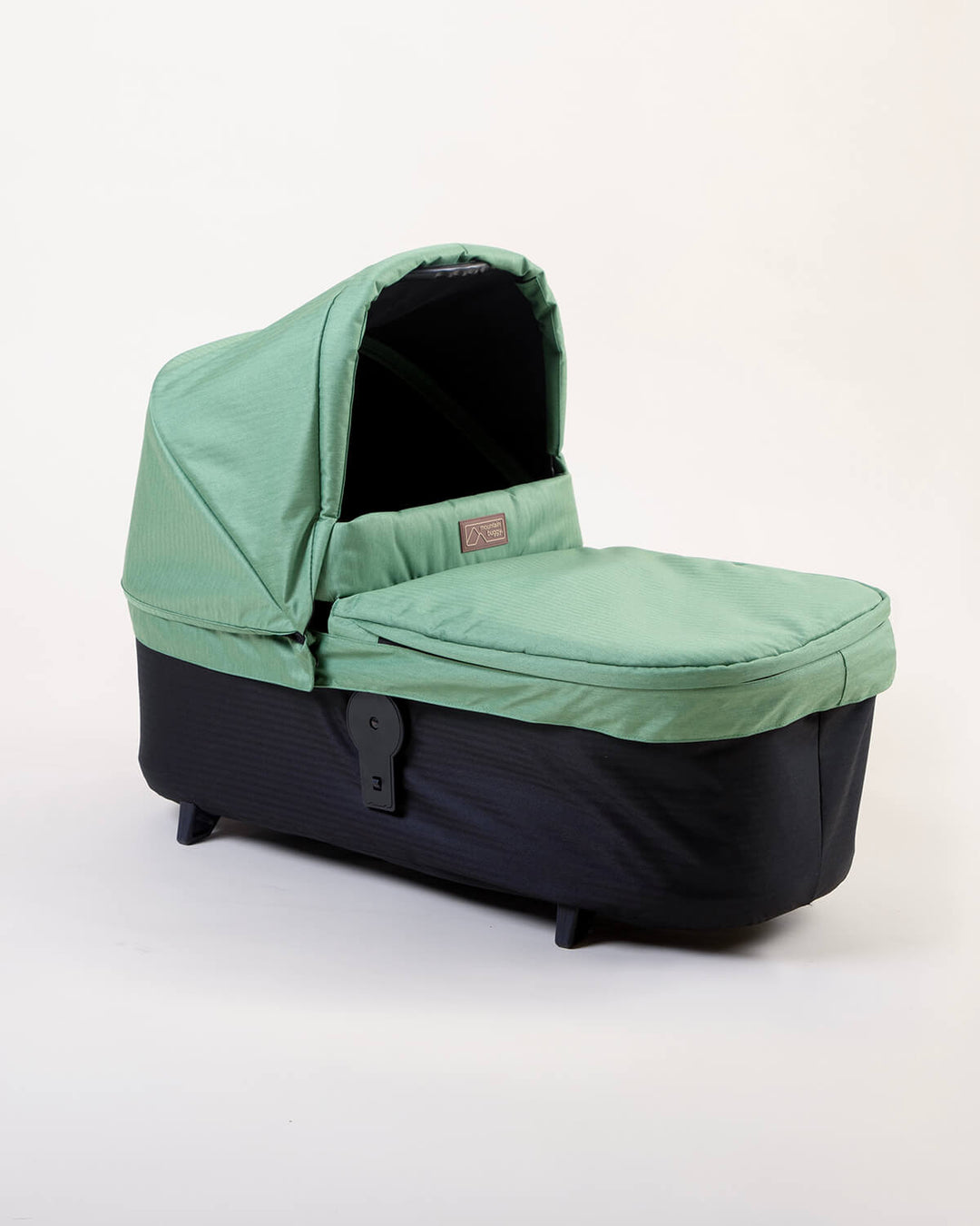 Mountain Buggy® urban jungle™ carrycot plus™ Bundle