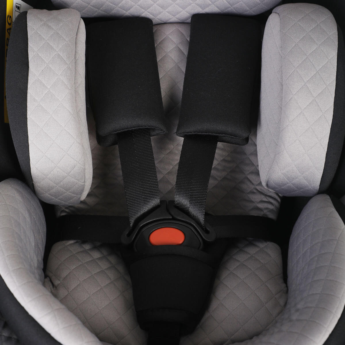 Mountain Buggy protect i-size baby capsule front view closeup