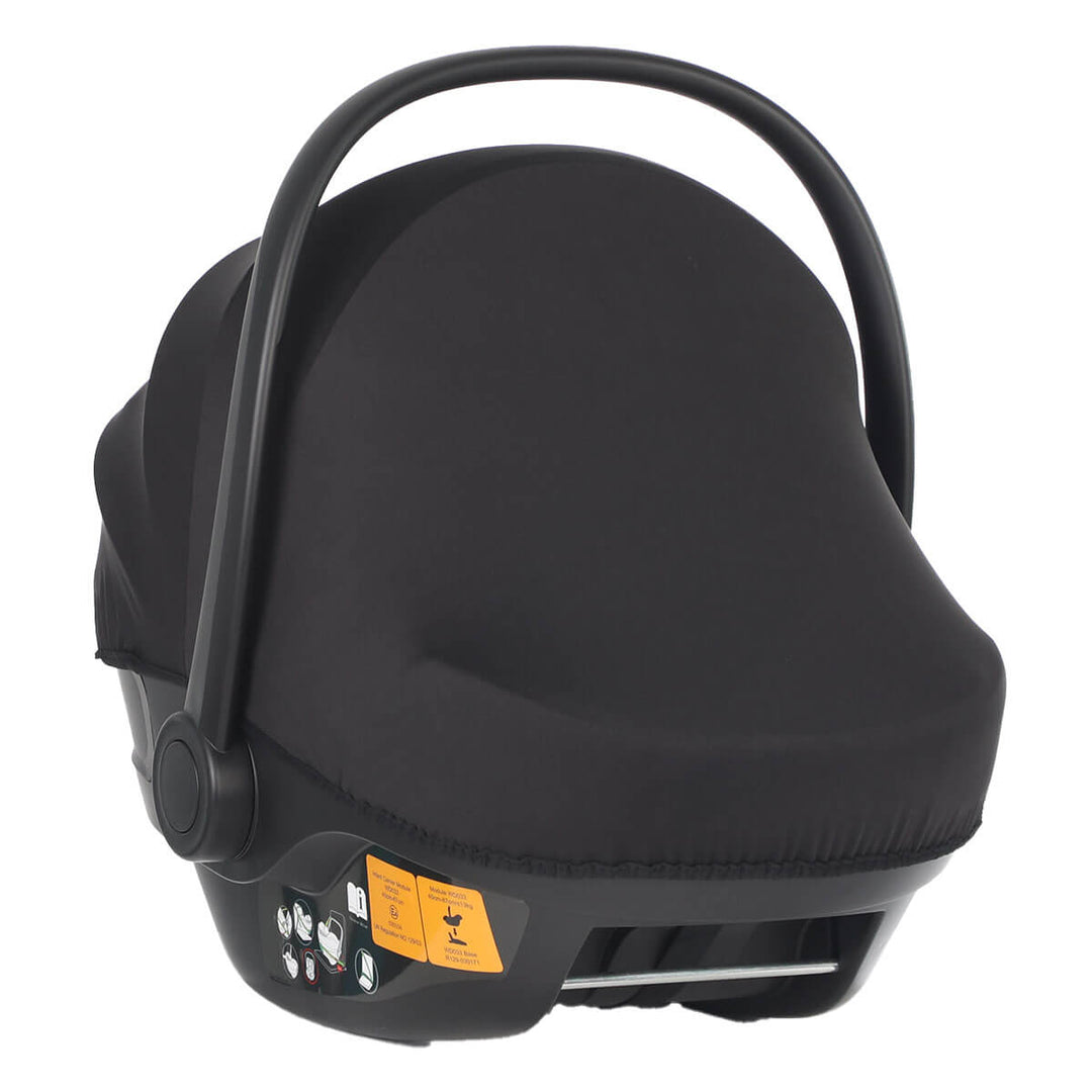 Mountain Buggy protect i-size baby capsule three quarter front view with blackout cover