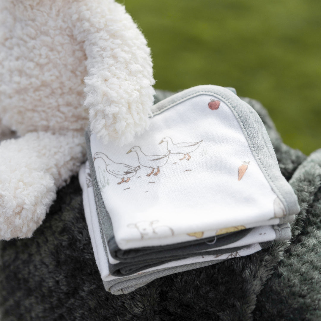 Little Linen Boxed Gift Set Farmyard Lamb from Little Linen NZ stock babycity