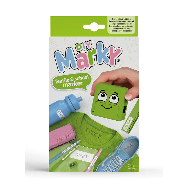 Packaging of DIY Marky textile and school marker with a hand holding a green marker.